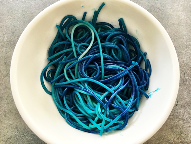 Piratennudeln für die Piratenparty | DIY für Kinder mit Kindern